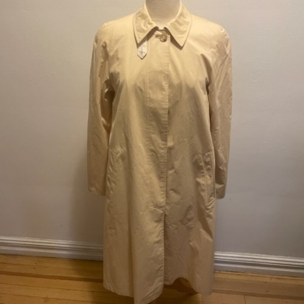 NWOT Paul Stuart Tailored Fit Raincoat in Khaki water repellent cotton blend